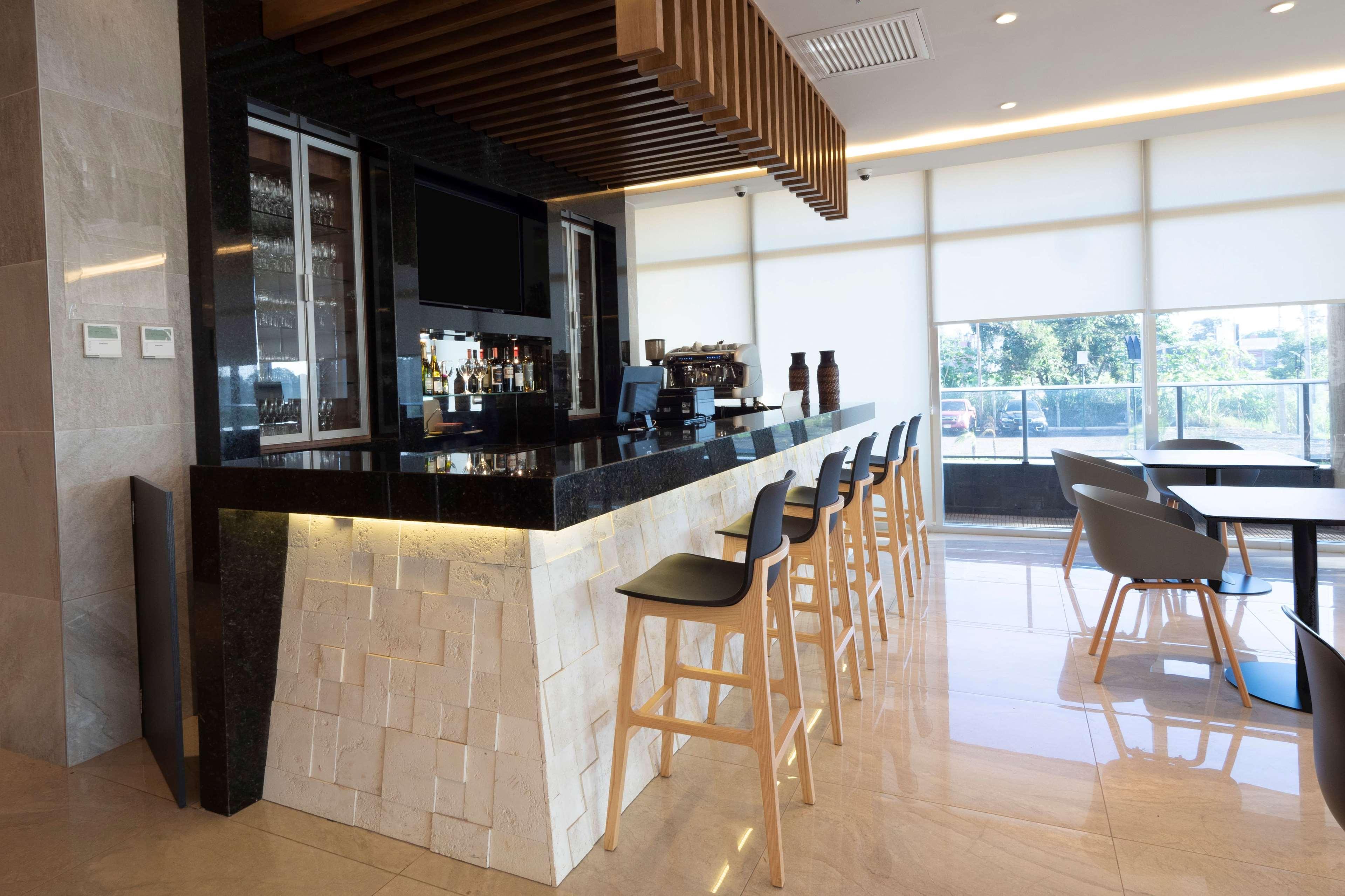 Dazzler By Wyndham Ciudad Del Este Extérieur photo