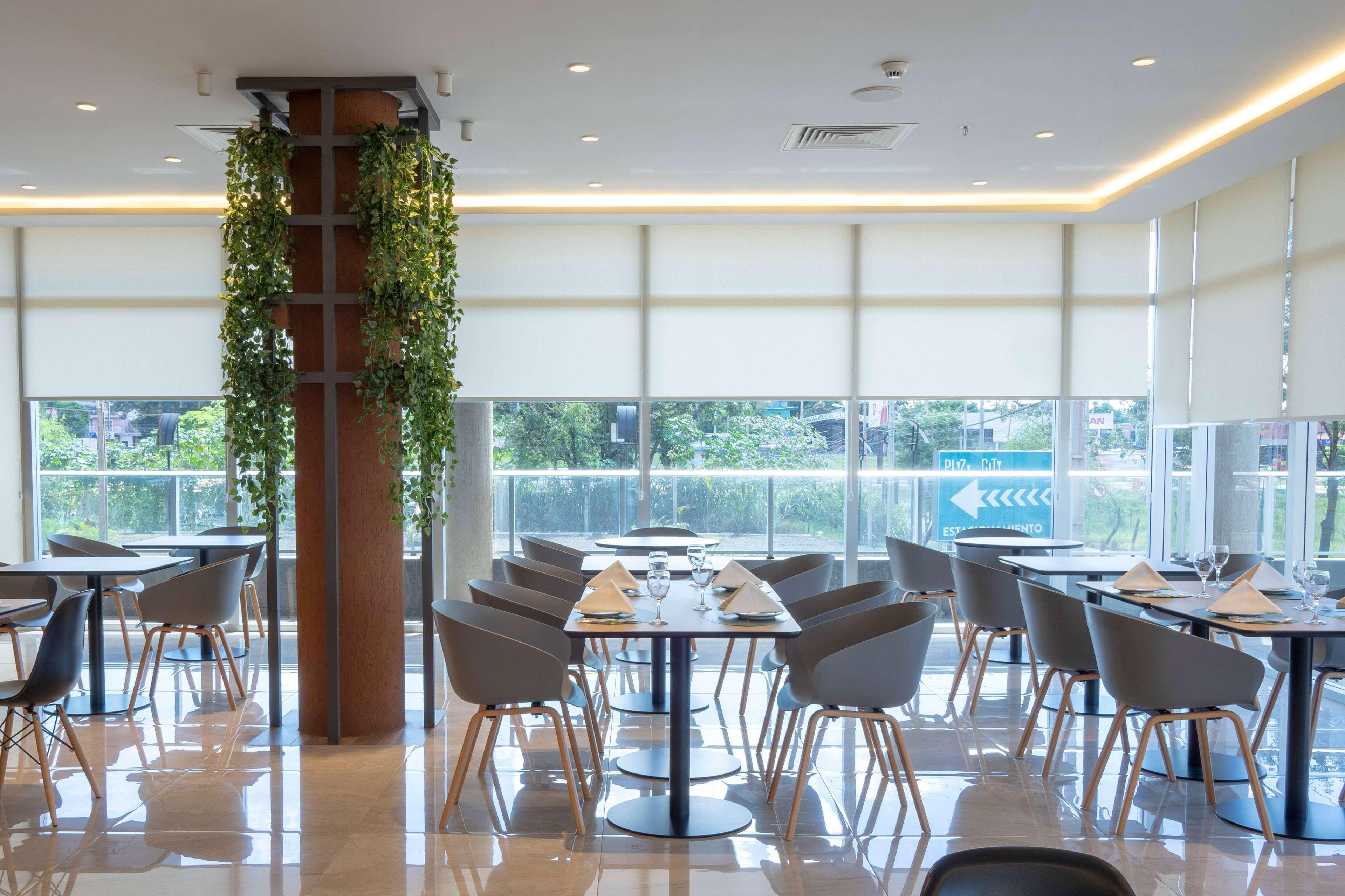 Dazzler By Wyndham Ciudad Del Este Extérieur photo